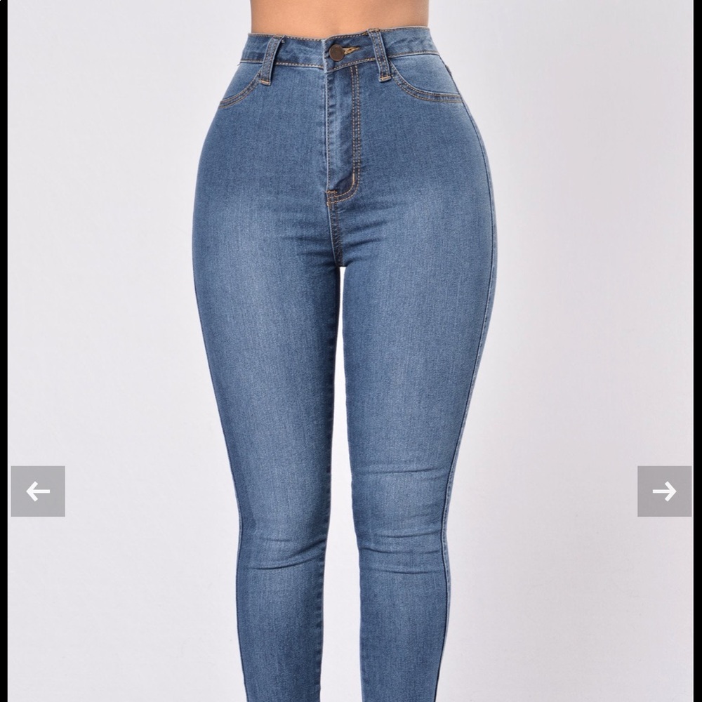 Fashion nova jeans !